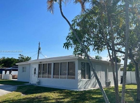 17080 NE 1st Ave - El Portal, FL 33138 - Home For Rent