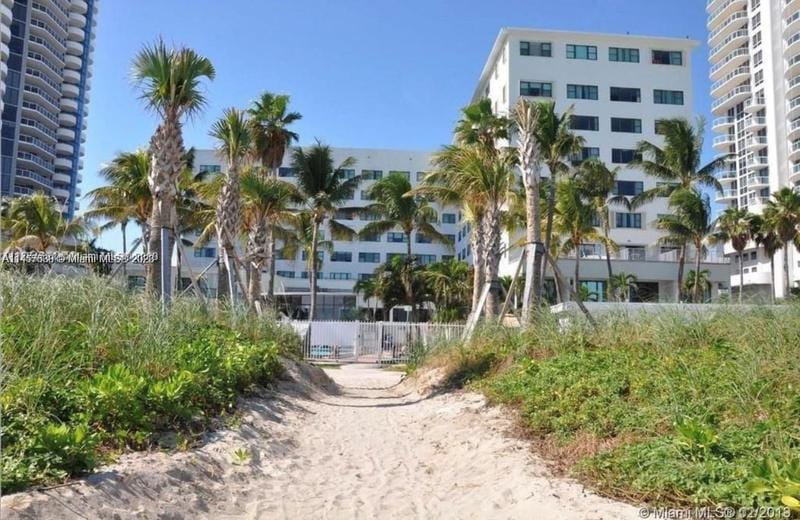 6345 Collins Avenue, Unit 527, Miami Beach, FL 33141 for Sale