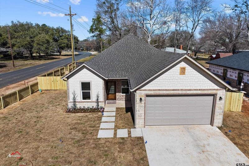 113 Hillcrest, Gladewater, TX 75647 for Sale