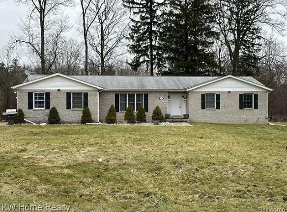 26528 Farmington Rd - Farmington Hills, MI 48334 - Home For Rent