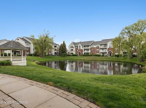 31 Kensington Cir #301 - Wheaton, IL 60189 - Home For Rent