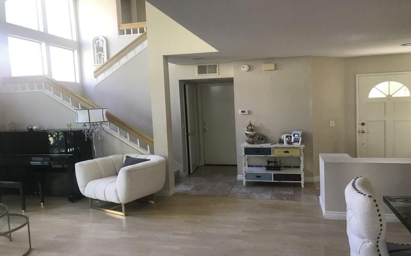 Furnished Irvine, Orange County room for rent in 3 Bedrooms, Apartment for 1300 per month. Room ID 4738722