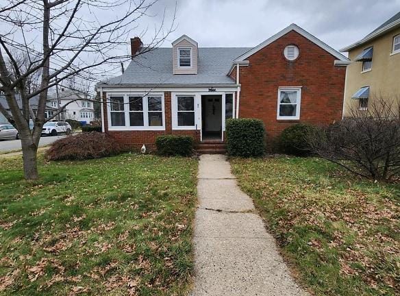 41 Hoy Ave - Woodbridge, NJ 08863 - Home For Rent