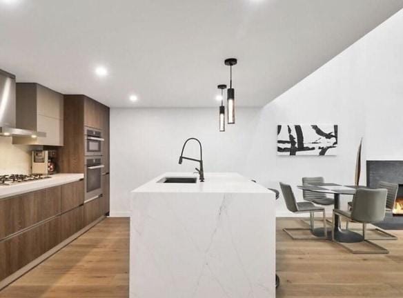 950 Kings Rd #315 - West Hollywood, CA 90069 - Home For Rent