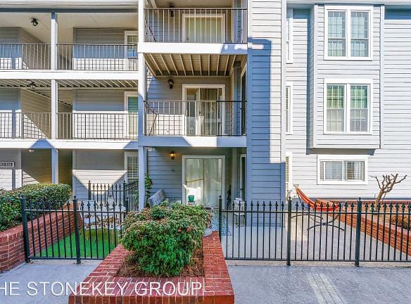 314 Granville Ct - Atlanta, GA 30328 - Home For Rent