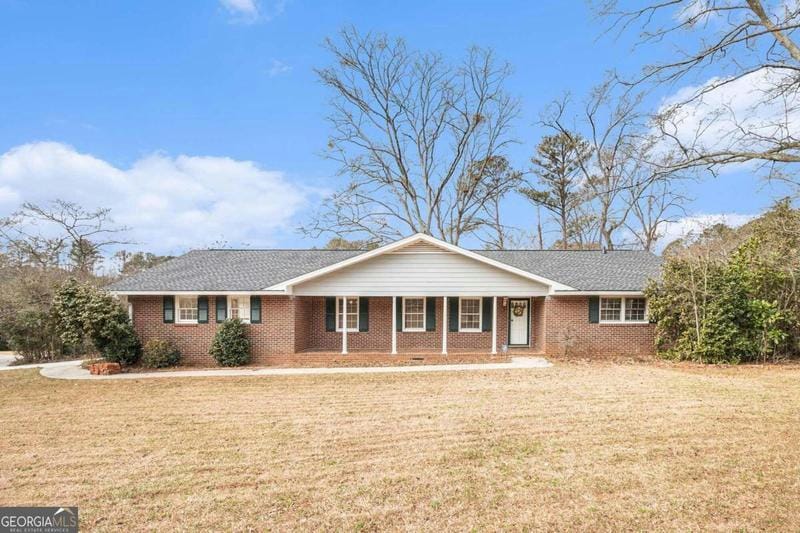 401 LAKESHORE DR, Fayetteville, GA 30214 Single Family Residence For Sale  MLS# 10245265