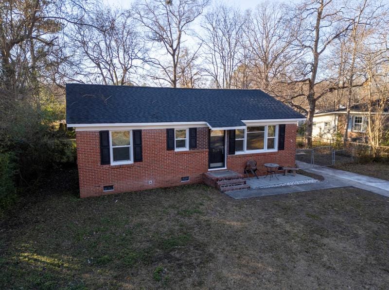 319 Clarine Dr, Goose Creek, SC 29445 - MLS 24001819 for Sale