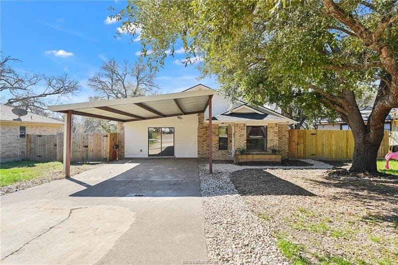 2121 Pantera Drive, Bryan, TX 77807 for Sale