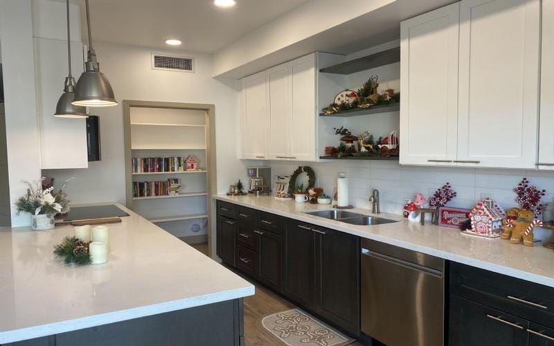 Rental listing in Scottsdale Area, Phoenix Area. Contact the landlord or property manager direct about rental.