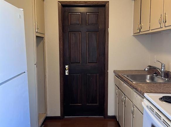 241 S Madison St unit 101 - Waupun, WI 53963 - Home For Rent