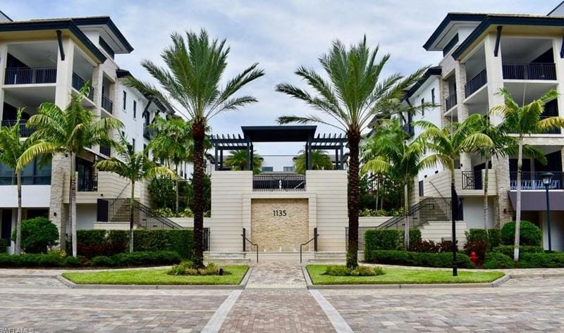 1135 3rd Ave S #306, Naples, FL 34102 - MLS 223070047 for Sale