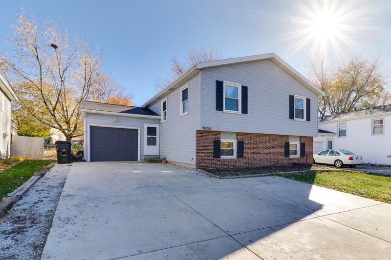 1527 N Hershey Rd, Bloomington, IL 61704  MLS# 11925193 for Sale