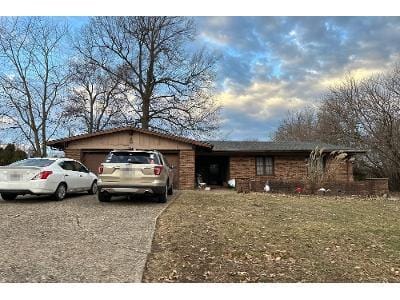 Pine Dr for Sale
