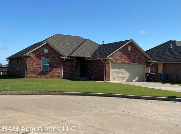 1100 Ariana St - Shawnee, OK 74804 - Home For Rent