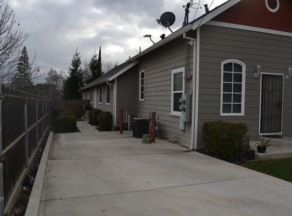 26857 Madison St - Esparto, CA 95627 - Home For Rent