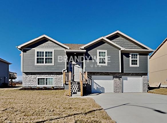 14305 Oakland Court - Grandview, MO 64030 - Home For Rent
