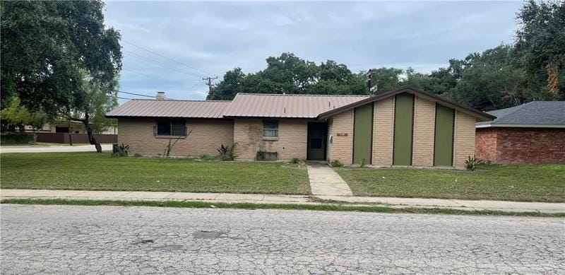 1101 Lincoln St, Alice, TX 78332 for Sale