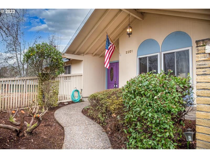 2201 BRITTANY ST, Eugene OR 97405 for Sale
