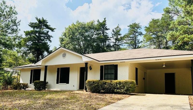 300 Timpson Street, Center, TX 75935 for Sale