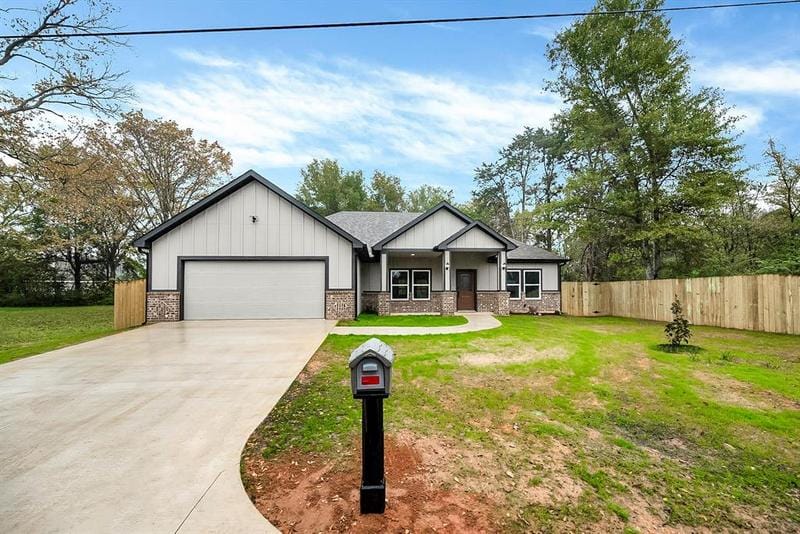 913 Birch St, Palestine, TX 75801 for Sale