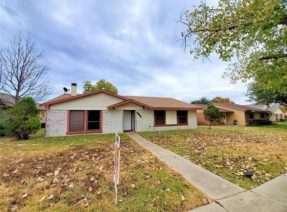 2232 Crockett Dr - Carrollton, TX 75006 - Home For Rent
