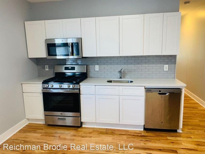 677 Elm St, 2nd Fl  677 Elm St. for Sale