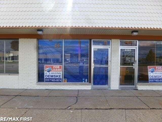 8306 12 MILE, Warren, MI 48093  603989723 for Rent