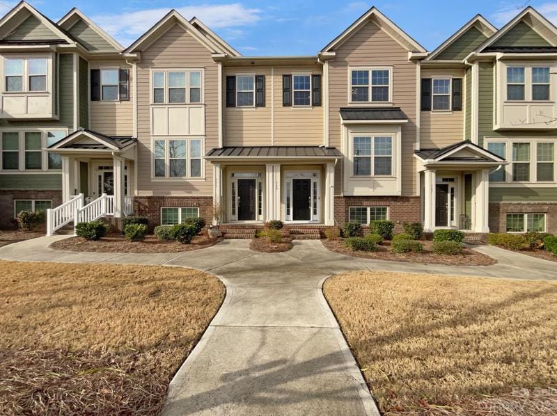 329 Annandale Dr, Tega Cay, SC 29708 - MLS 4096655 for Sale
