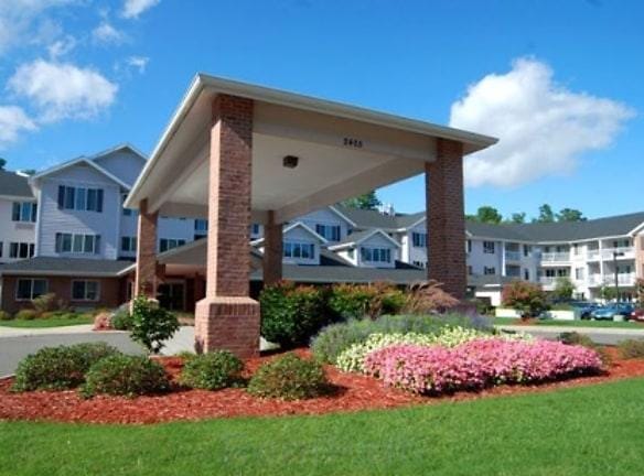 Colonial Harbor - 2405 Fort Eustis Blvd - Yorktown, VA Apartments for Rent