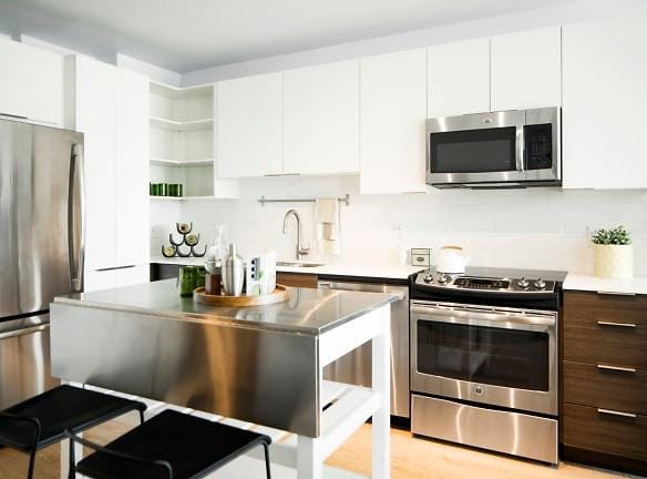 Dalian On The Park - 500 N 21st St - Philadelphia, PA Apartments for Rent