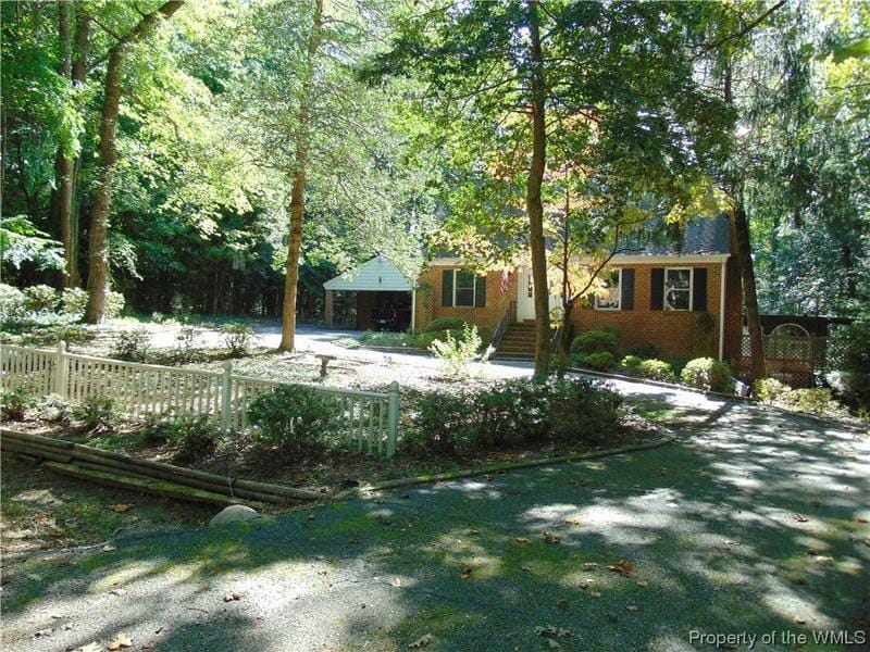 122 DOVER RD, Williamsburg, VA 23185 Single Family Residence For Sale  MLS# 2302090