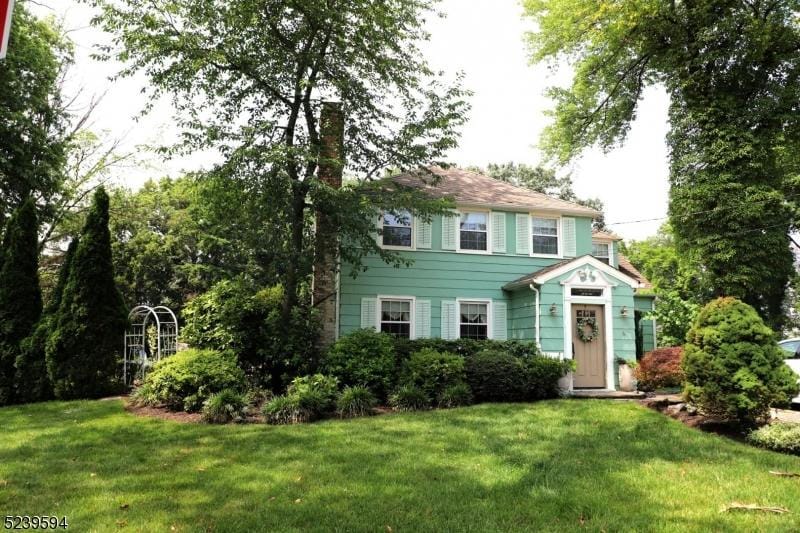 6 MANOR PL, East Brunswick Twp. NJ 08816 Single Family Residence For Sale  MLS# 3860071
