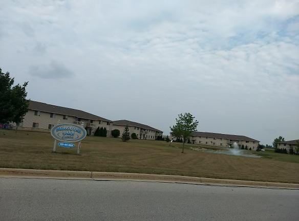 Burgoyne Lake Estates Apartments - 1746 1776 Burgoyne Court - De Pere, WI Apartments for Rent