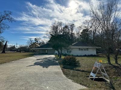 N Woodcrest Ave for Sale