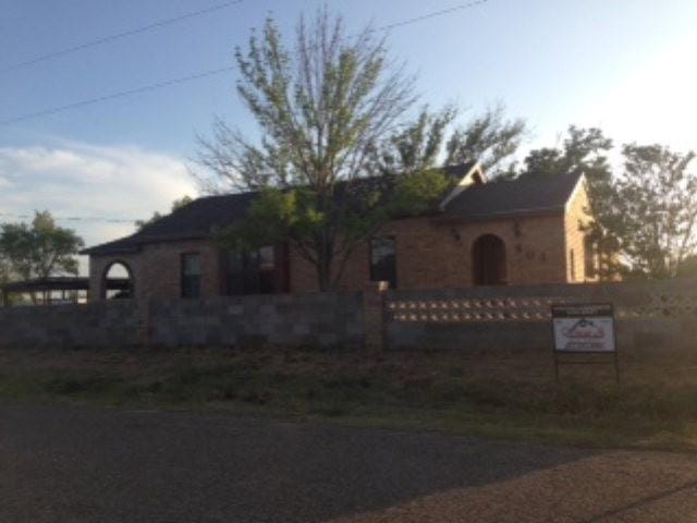 601 W 7th St, Mc Camey, TX 79752 for Rent