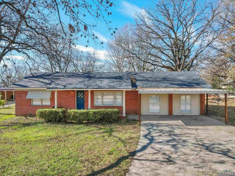 611 N Main, Gladewater, TX 75647 for Sale