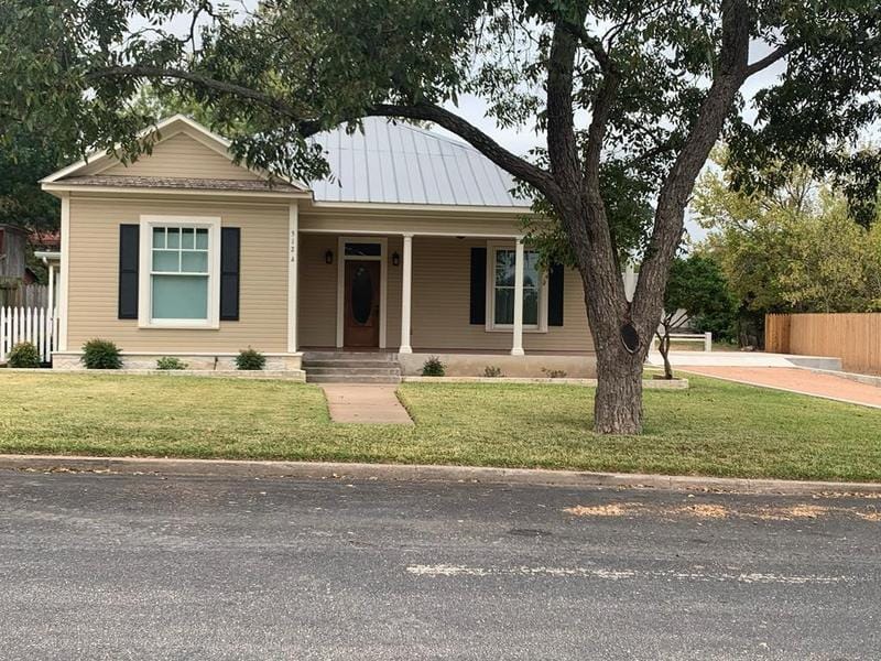 512 Kraupahen St, Fredericksburg, TX 78624 for Rent