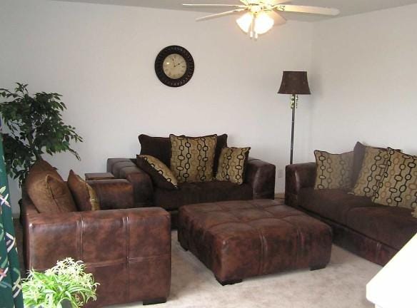 Windsor Townhomes - 1862 Century Hill St - Platte City, MO Apartments for Rent