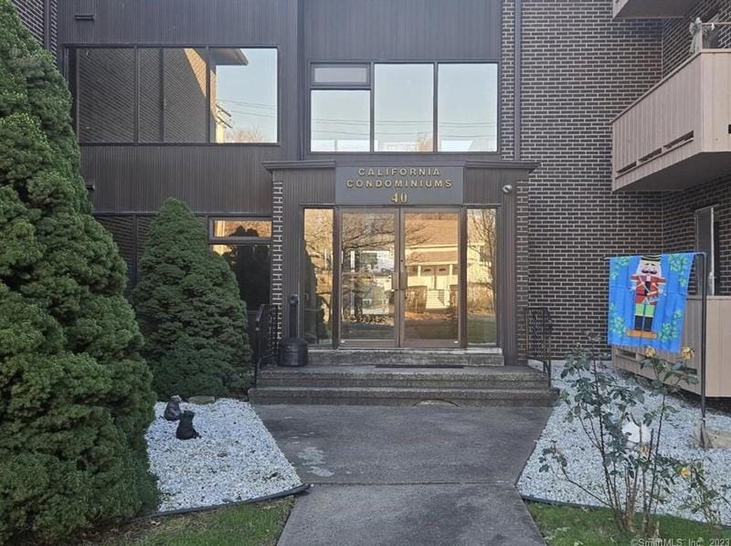 40 California St #A5, Stratford, CT 06615 - MLS 170613637 for Sale