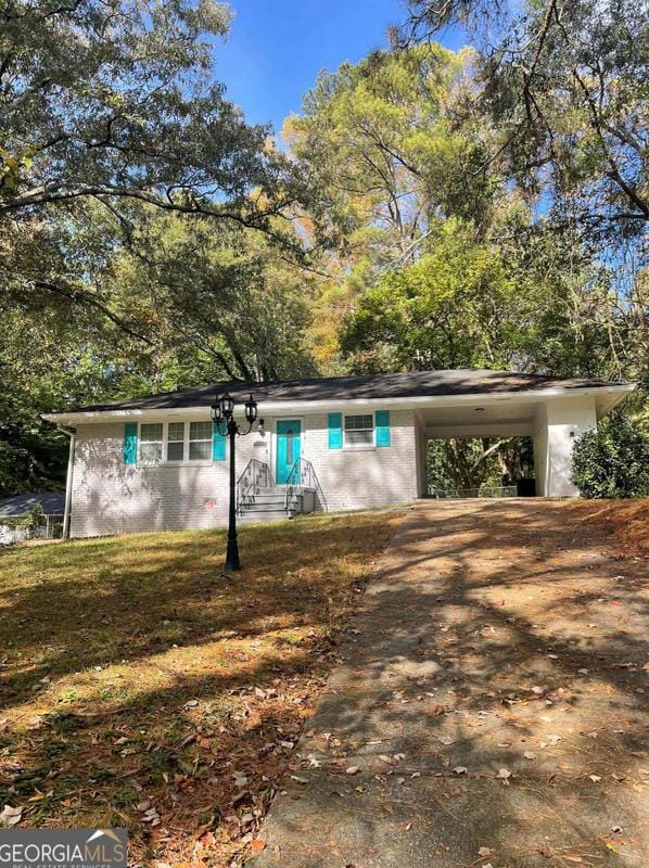 3177 Cloverhurst Dr, East Point, GA 30344 - MLS 20154130 for Rent