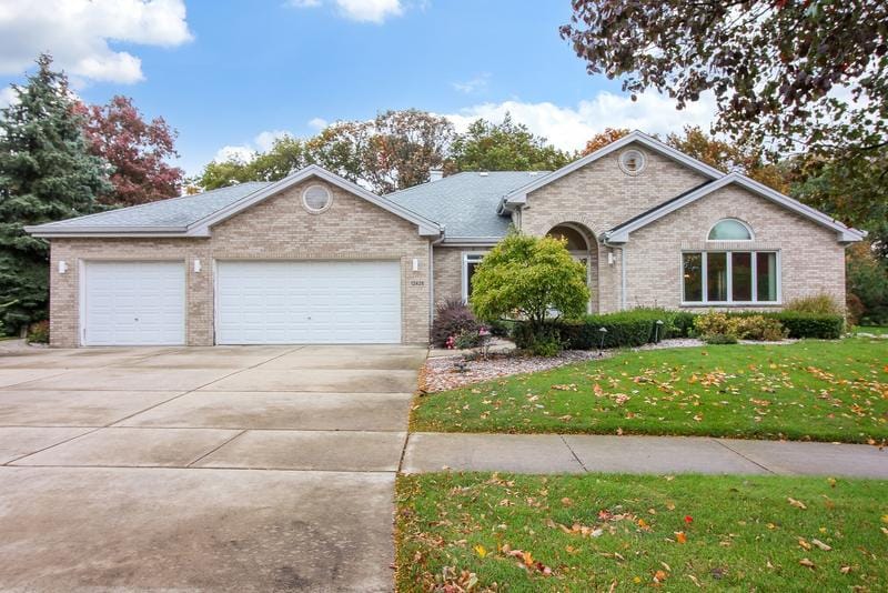 12426 Rosewood Dr, Homer Glen, IL 60491  MLS# 11918204 for Sale