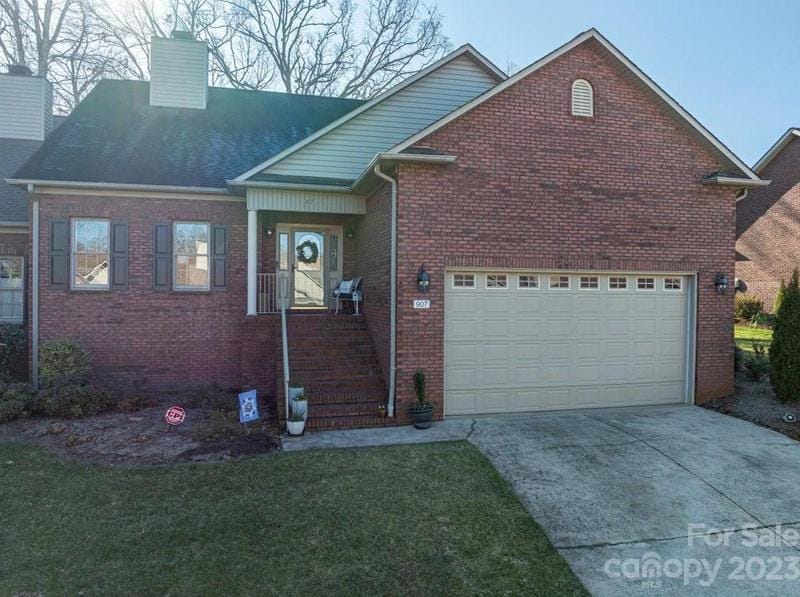 907 3rd St Pl NE, Conover, NC 28613 - MLS 4099650 for Sale