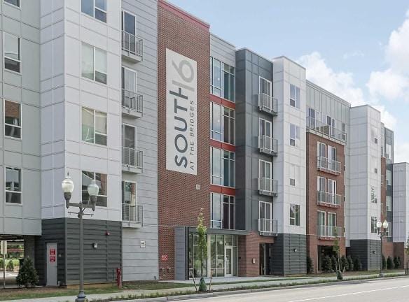 South 16 At The Bridges - 16 Old Woods Avenue Southeast - Roanoke, VA Apartments for Rent