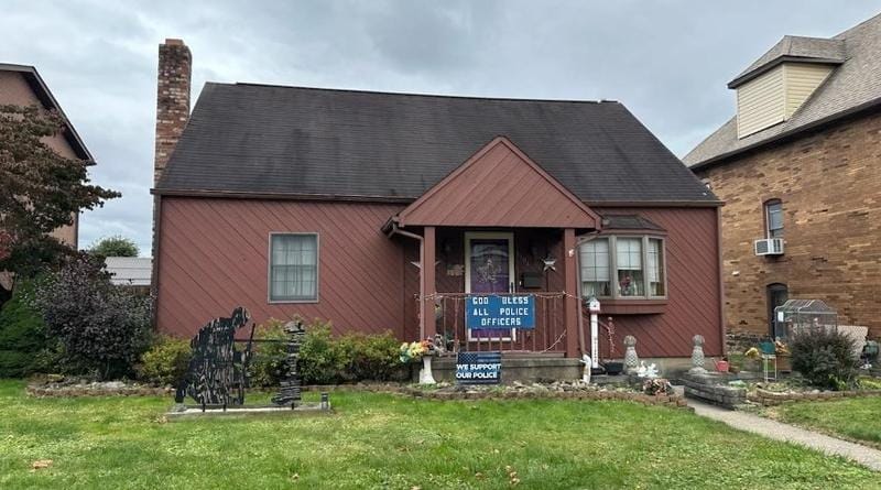 1104 Broadview Blvd, Brackenridge, PA 15014 - MLS 1624987 for Sale