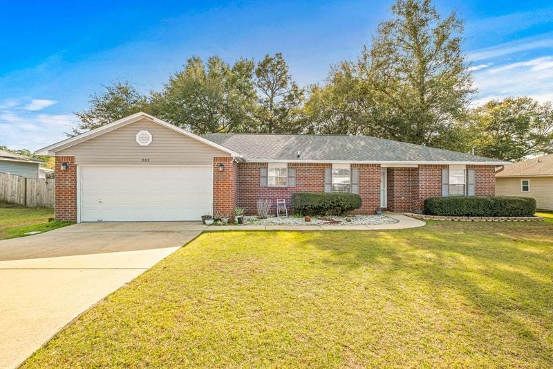 207 Lustan Dr, Crestview, FL 32536  MLS# 938882 for Sale