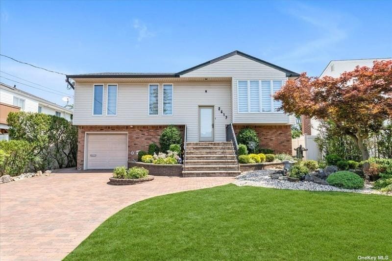 Merrick, Nassau County, NY Lakefront Property, Waterfront Property, House for sale Property ID: 417255837