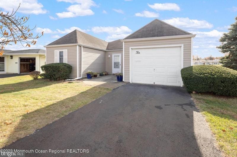 10 Lowell Ct, Brick, NJ 08724 - MLS 22332442 for Sale