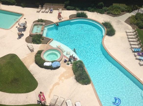 Southgate Towers - 4005 Nicholson Dr - Baton Rouge, LA Apartments for Rent