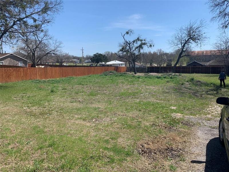 111 Mckinney Ave, Princeton, TX 75407 for Sale