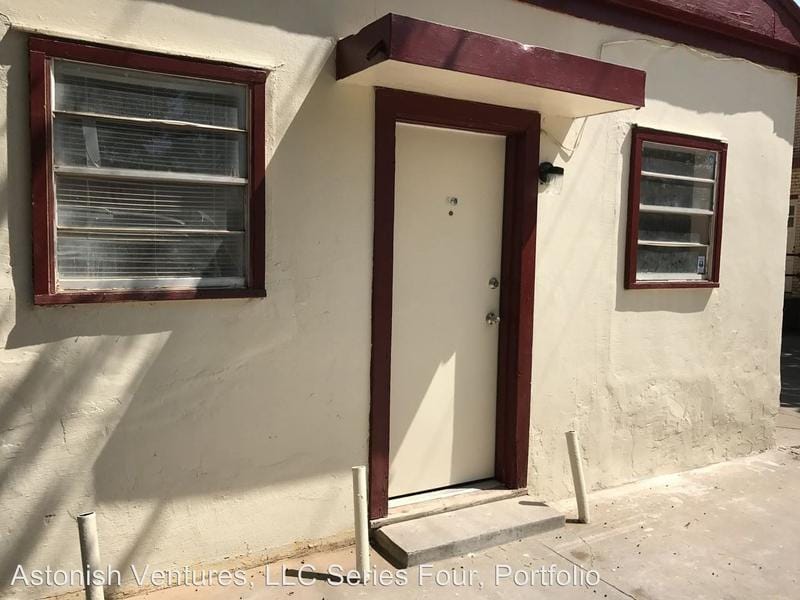 1604 Ave W Unit 4  2302 17th St for Sale